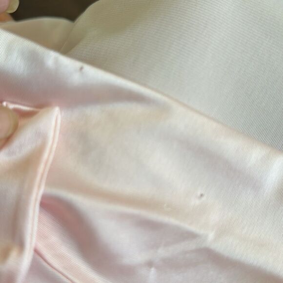 Vanity Fair Pink Nylon Short Robe  with 3/4 sleeves with Floral embellishments - Picture 8 of 8